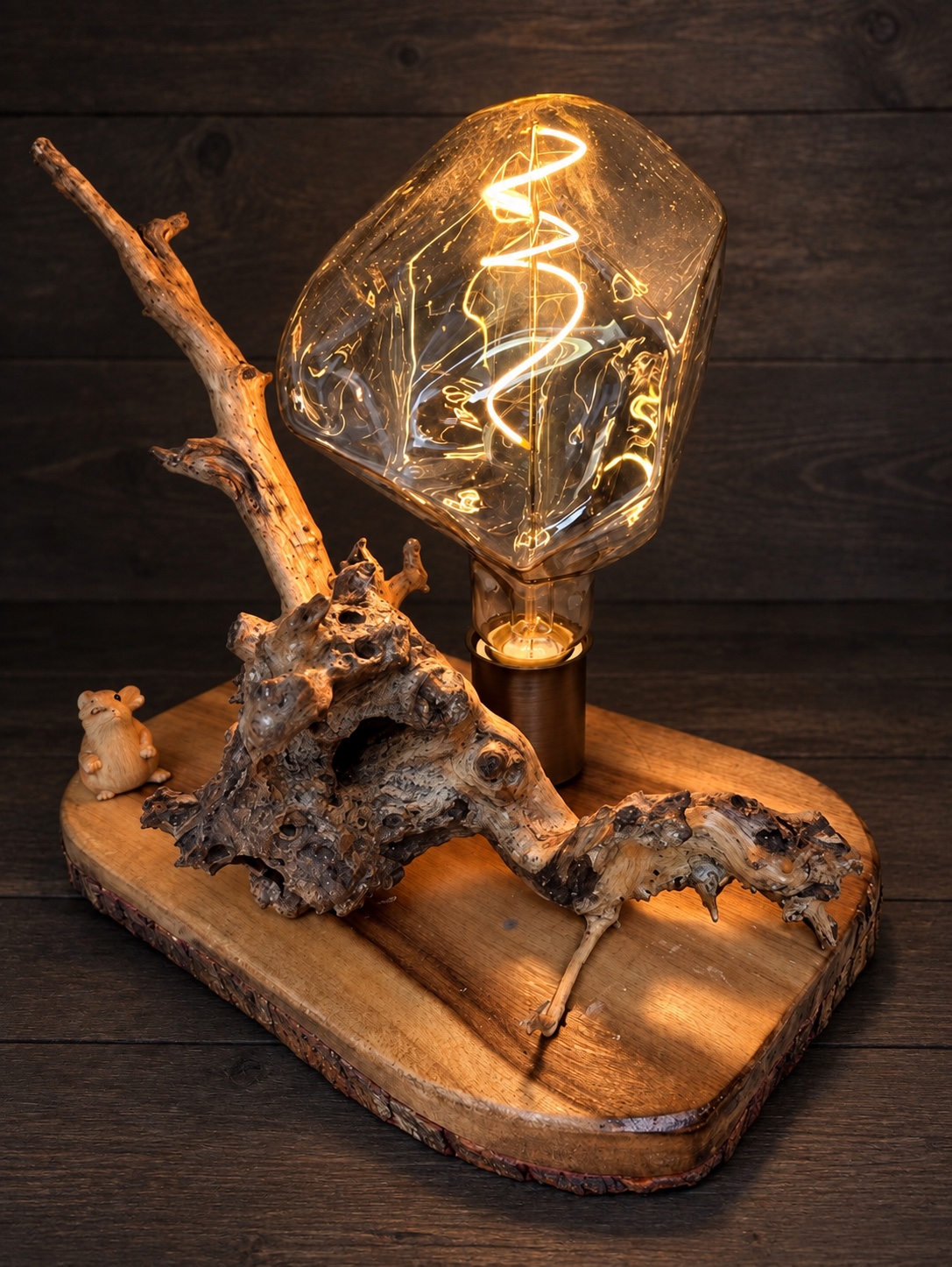 Lampes en bois recyclé — image 4