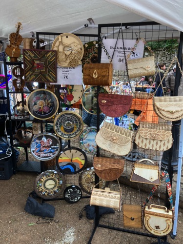 Creations and markets — image 17